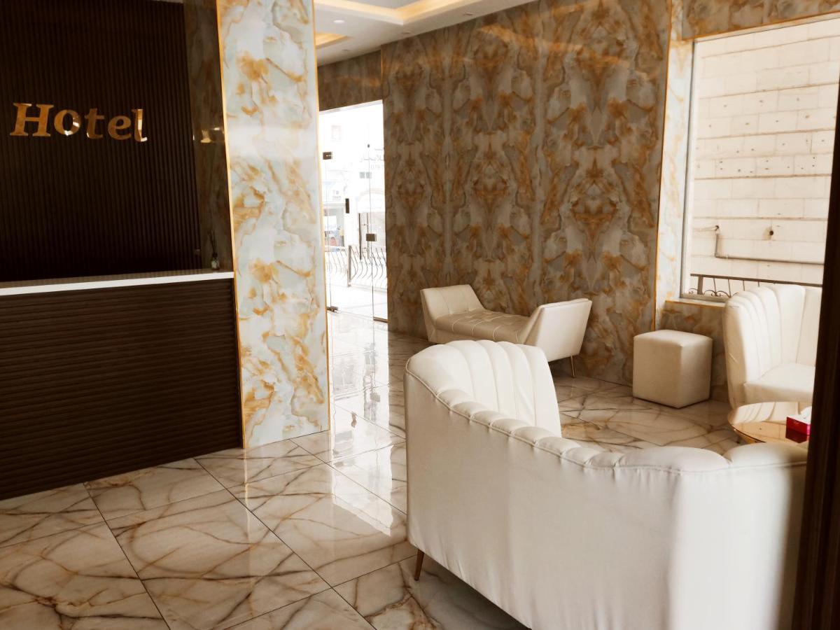 Golden Plaza Hotel Amman Buitenkant foto