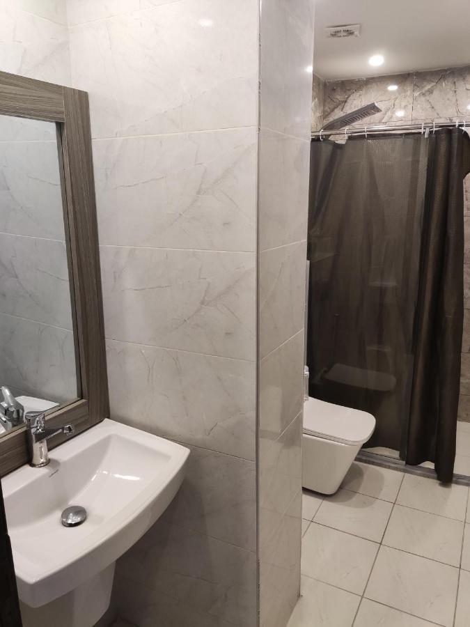 Golden Plaza Hotel Amman Buitenkant foto